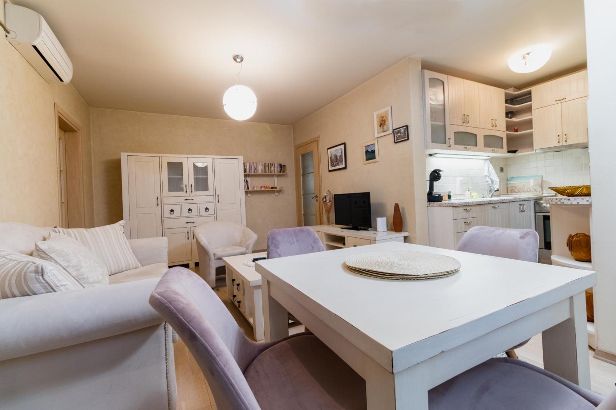 Elegant 1-Bedroom Apartment プロヴディフ エクステリア 写真