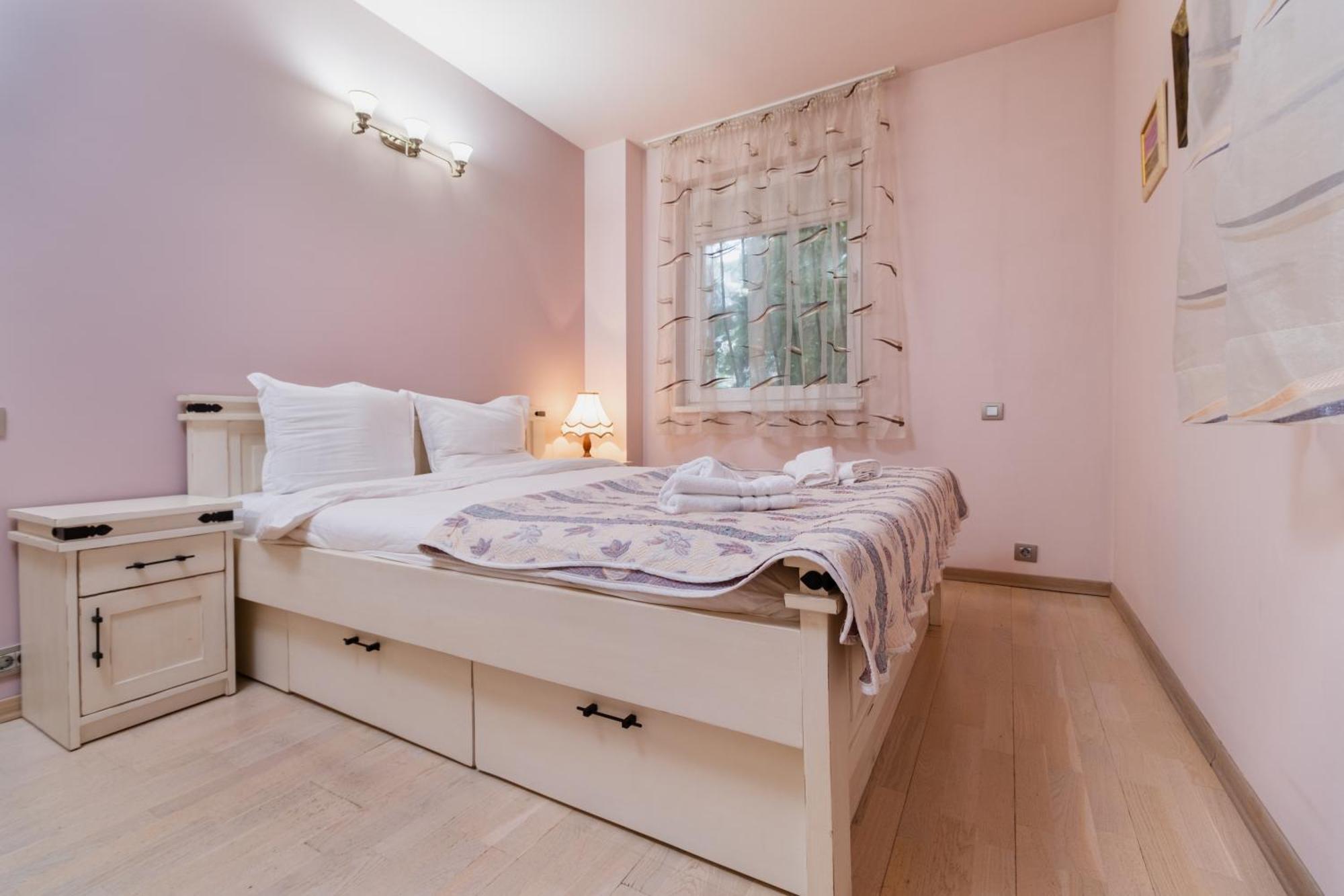 Elegant 1-Bedroom Apartment プロヴディフ エクステリア 写真