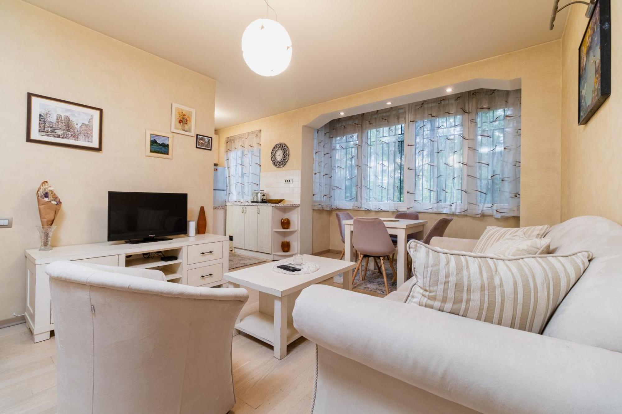 Elegant 1-Bedroom Apartment プロヴディフ エクステリア 写真
